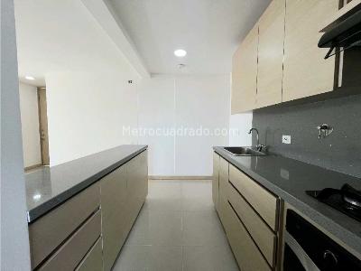 Apartamento de 3 alcobas en arriendo en Envigado, Envigado, 97 m² · foto 4 de 18