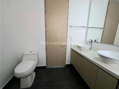 Apartamento de 3 alcobas en arriendo en Envigado, Envigado, 97 m² · foto 13 de 18