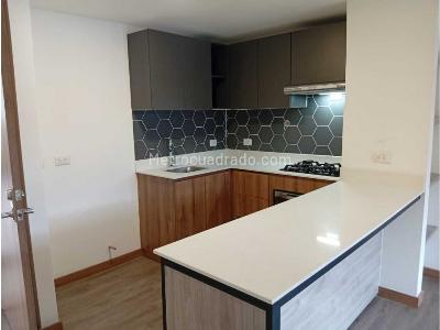 Apartamento de 2 alcobas en arriendo en Envigado, Envigado, 62 m² · foto 2 de 16