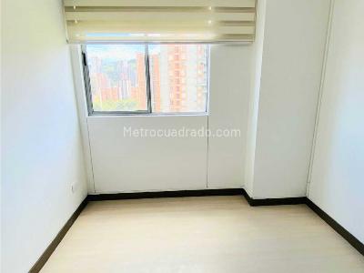 Apartamento de 3 alcobas en arriendo en Sabaneta, Sabaneta, 117 m² · foto 10 de 20