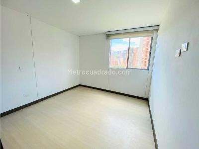 Apartamento de 3 alcobas en arriendo en Sabaneta, Sabaneta, 117 m² · foto 13 de 20
