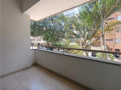 Casa de 4 alcobas en arriendo en Los Colores, Medellín, 360 m² · foto 6 de 20