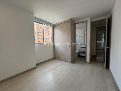 Apartamento de 4 alcobas en venta en Loma De Las Brujas, Envigado, 130 m² · foto 4 de 13