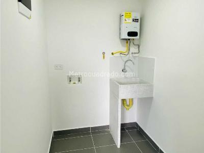Apartamento de 3 alcobas en venta en Las Palmas, Medellín, 70 m² · foto 14 de 20