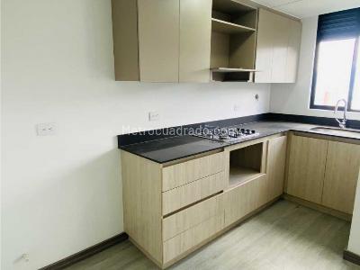Apartamento de 3 alcobas en venta en Las Palmas, Medellín, 70 m² · foto 1 de 20