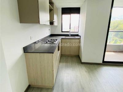 Apartamento de 3 alcobas en venta en Las Palmas, Medellín, 70 m² · foto 2 de 20