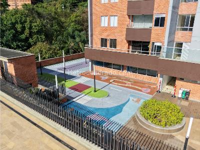 Apartamento de 3 alcobas en arriendo en Las Palmas, Medellín, 66 m² · foto 3 de 20