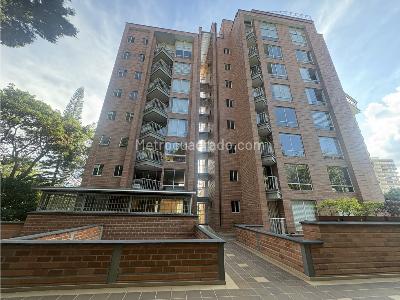 Apartamento de 3 alcobas en venta en El Poblado, Medellín, 130 m² · foto 14 de 14