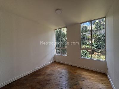 Apartamento de 3 alcobas en venta en El Poblado, Medellín, 130 m² · foto 5 de 14