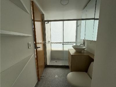 Apartamento de 3 alcobas en venta en El Poblado, Medellín, 130 m² · foto 8 de 14