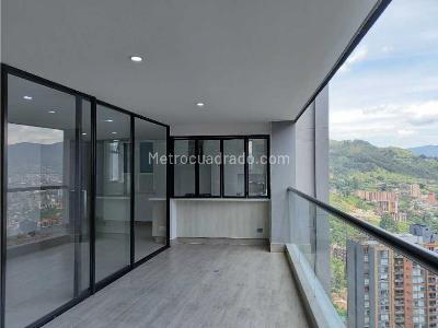 Apartamento de 3 alcobas en venta en Loma De Las Brujas, Envigado, 147 m² · foto 2 de 20