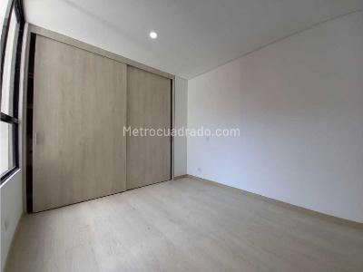 Apartamento de 3 alcobas en venta en Loma De Las Brujas, Envigado, 147 m² · foto 13 de 20