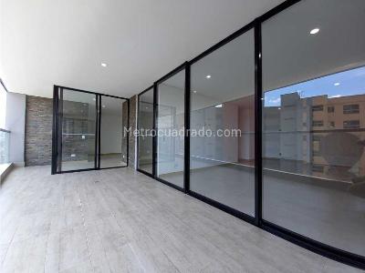 Apartamento de 3 alcobas en venta en Loma De Las Brujas, Envigado, 147 m² · foto 18 de 20