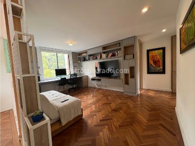 Apartamento de 1 alcoba en venta en El Tesoro, Medellín, 137 m² · foto 4 de 10