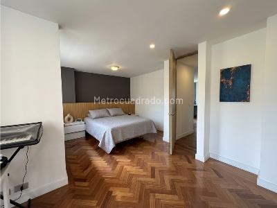Apartamento de 1 alcoba en venta en El Tesoro, Medellín, 137 m² · foto 5 de 10