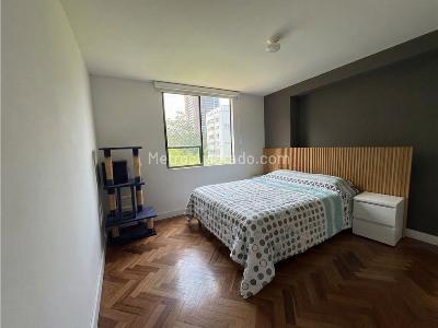 Apartamento de 1 alcoba en venta en El Tesoro, Medellín, 137 m² · foto 6 de 10