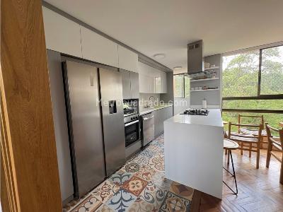 Apartamento de 1 alcoba en venta en El Tesoro, Medellín, 137 m² · foto 7 de 10