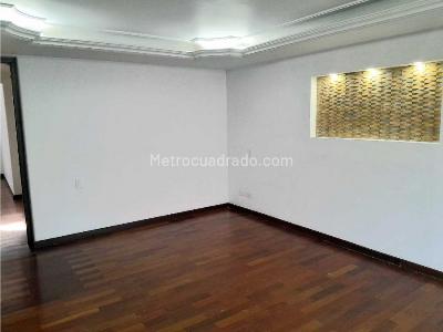 Casa de 4 alcobas en venta en Altos Del Poblado, Medellín, 332 m² · foto 11 de 20