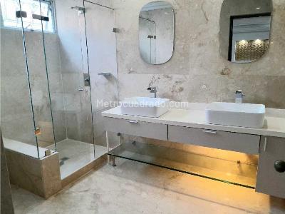 Casa de 4 alcobas en venta en Altos Del Poblado, Medellín, 332 m² · foto 13 de 20