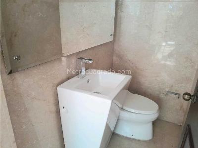 Casa de 4 alcobas en venta en Altos Del Poblado, Medellín, 332 m² · foto 4 de 20