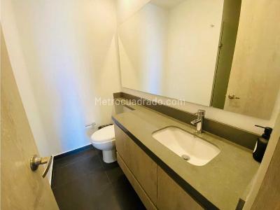 Apartamento de 2 alcobas en arriendo en Altos Del Poblado, Medellín, 81 m² · foto 7 de 20