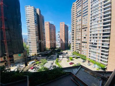 Apartamento de 2 alcobas en arriendo en Altos Del Poblado, Medellín, 81 m² · foto 16 de 20