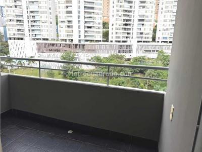 Apartamento de 2 alcobas en arriendo en Loma Del Indio, Medellín, 76 m² · foto 3 de 12