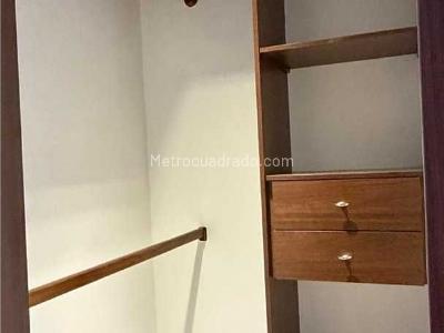 Apartamento de 2 alcobas en arriendo en Loma Del Indio, Medellín, 76 m² · foto 9 de 12