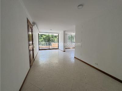 Apartamento de 2 alcobas en arriendo en El Poblado, Medellín, 84 m² · foto 2 de 16