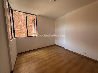 Apartamento de 2 alcobas en arriendo en El Poblado, Medellín, 84 m² · foto 5 de 16
