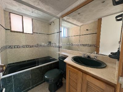 Apartamento de 2 alcobas en arriendo en El Poblado, Medellín, 84 m² · foto 8 de 16