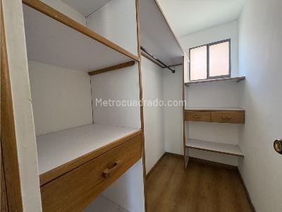 Apartamento de 2 alcobas en arriendo en El Poblado, Medellín, 84 m² · foto 9 de 16