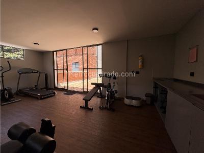 Apartamento de 2 alcobas en arriendo en El Poblado, Medellín, 84 m² · foto 14 de 16