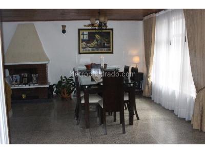 Casa de 5 alcobas en venta en Normandia Primer Sector, Bogotá, 400 m² · foto 4 de 16