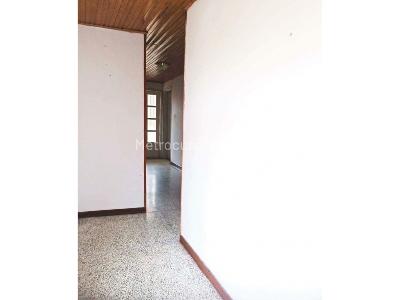 Casa de 5 alcobas en venta en Normandia Primer Sector, Bogotá, 400 m² · foto 11 de 16