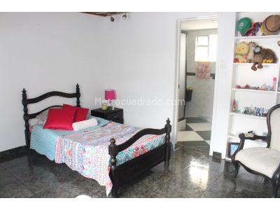 Casa de 5 alcobas en venta en Normandia Primer Sector, Bogotá, 400 m² · foto 15 de 16