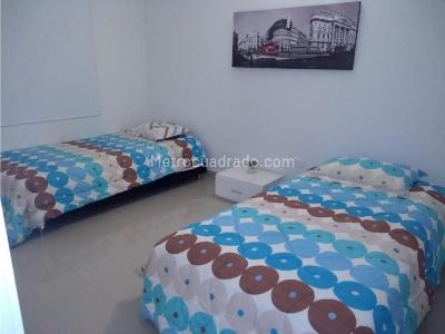 Casa de 3 alcobas en venta en Barzalosa, Girardot, 182 m² · foto 8 de 10