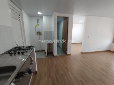 Apartamento de 1 alcoba en venta en Salazar Gomez, Bogotá, 33 m² · foto 2 de 19