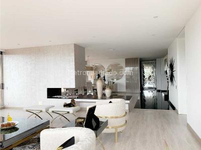 Apartamento de 4 alcobas en venta en Cedritos, Bogotá, 438 m² · foto 2 de 12