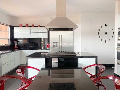 Apartamento de 4 alcobas en venta en Cedritos, Bogotá, 438 m² · foto 9 de 12