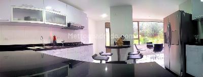 Apartamento de 3 alcobas en venta en Bosque De Pinos Usaquen, Bogotá, 163 m² · foto 5 de 10