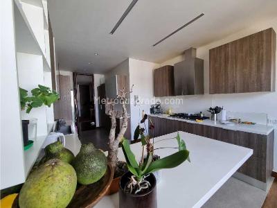 Apartamento de 3 alcobas en venta en Chico, Bogotá, 304 m² · foto 5 de 11