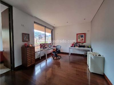 Apartamento de 3 alcobas en venta en Chico, Bogotá, 304 m² · foto 8 de 11