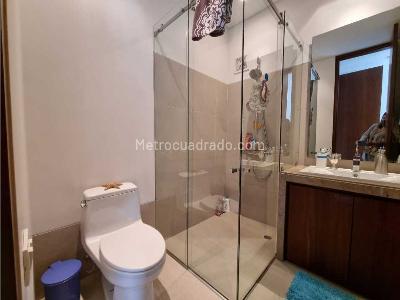 Apartamento de 3 alcobas en venta en Chico, Bogotá, 304 m² · foto 10 de 11