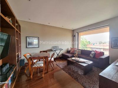Apartamento de 3 alcobas en venta en Chico, Bogotá, 304 m² · foto 2 de 11