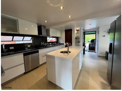 Casa de 3 alcobas en venta en Sierras Del Moral, Bogotá, 317 m² · foto 9 de 16