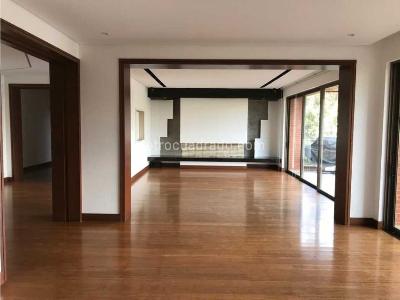 Apartamento en venta en Santa Barbara Alta, Bogotá · foto 3 de 4