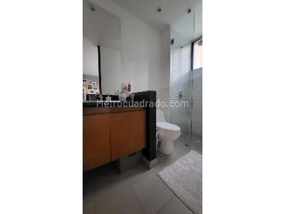 Apartamento de 3 alcobas en venta en Sierras Del Moral, Bogotá, 191 m² · foto 4 de 15