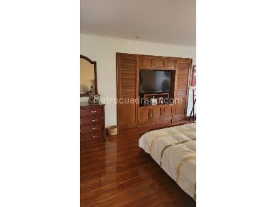 Apartamento de 3 alcobas en venta en Montearroyo, Bogotá, 251 m² · foto 4 de 16