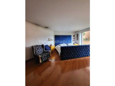 Apartamento de 3 alcobas en venta en Sierras Del Moral, Bogotá, 220 m² · foto 4 de 6